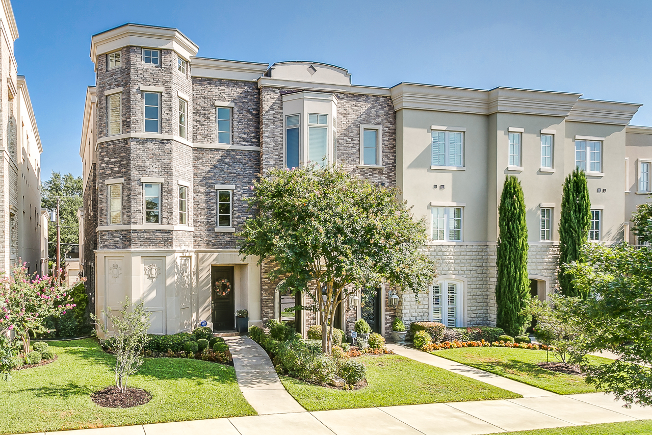 Virtual tour for 4716 Dexter Avenue, Fort Worth, TX 76107 829,900